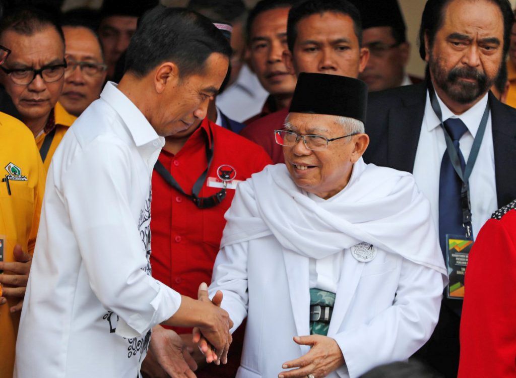 President Joko Widodo formally welcomes veteran Islamic cleric Ma’ruf Amin onto his election ticket 