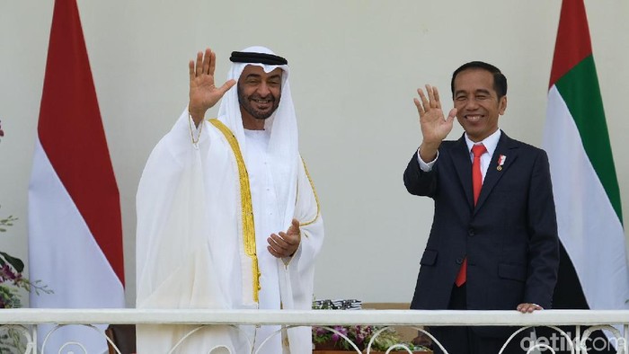 Indonesian President Joko Widodo with UAE Crown Prince Mohammed bin Zayed during a visit to the UAE in January