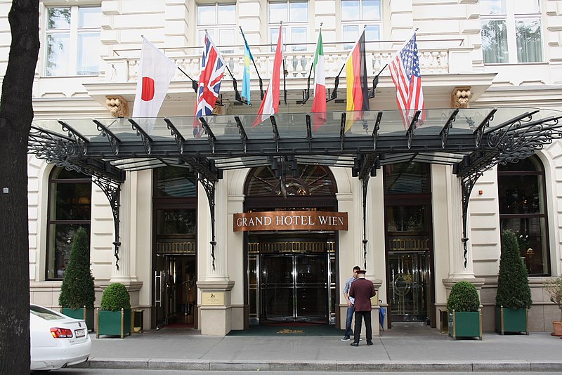 Talks have recommenced at this hotel in Vienna (Source: Wikimedia Commons)