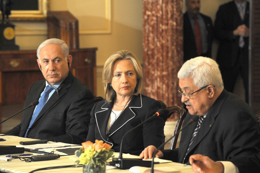 Netanyahu, with US Secretary of State Hillary Clinton and PA President Mahmoud Abbas in 2010: Despite his scepticism, even Netanyahu pursued the Oslo model (Image: GPO/ Isranet)
