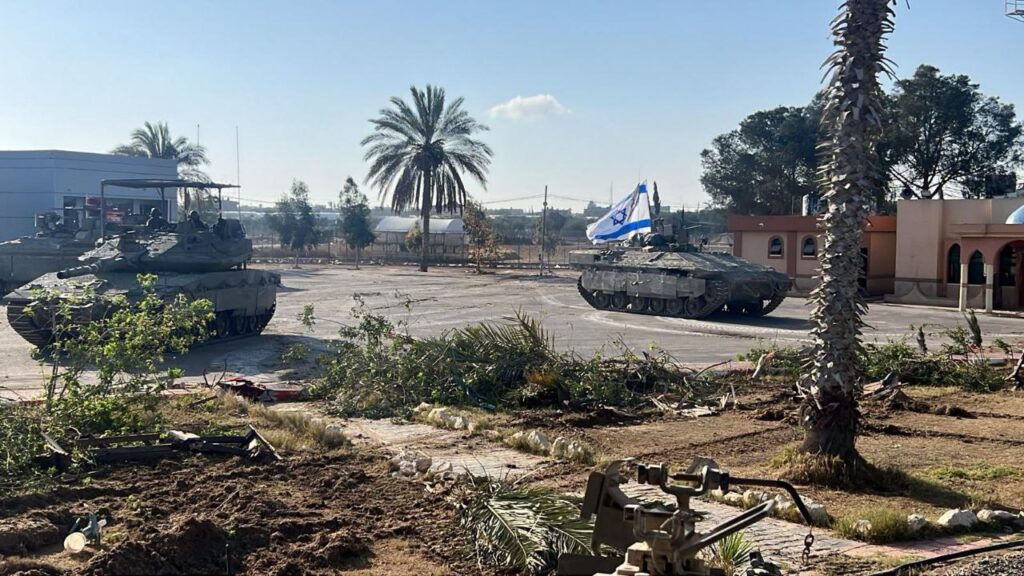 IDF tanks in the Rafah crossing precinct (Image: X/ Twitter)
