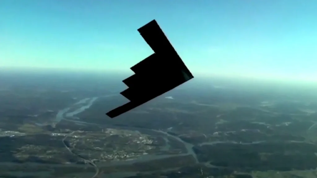 An American B2 bomber (screenshot)