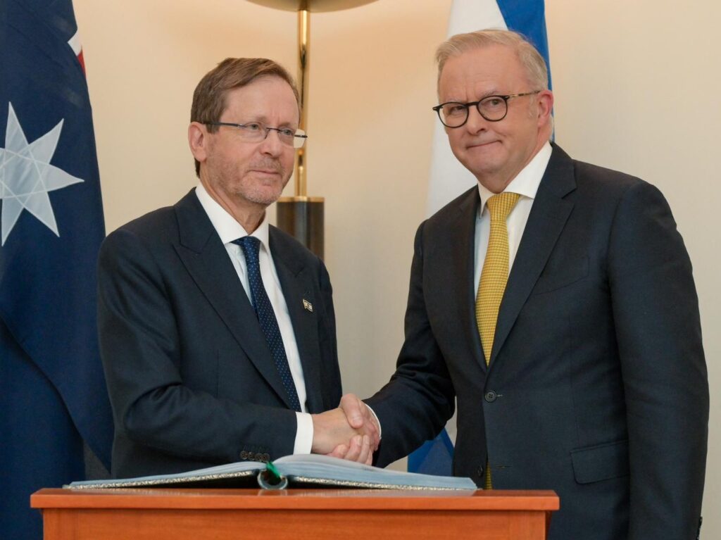 Israeli President Isaac Herzog with Prime Minister Anthony Albanese at Parliament House, Canberra (Image: Ma'ayan Toaf/ GPO)