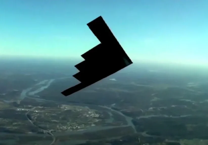 An American B2 bomber (screenshot)