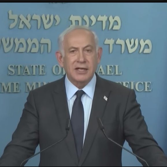 Israeli PM Binyamin Netanyahu announces a pause in his Government's judicial reform plans in a televised address on Monday, March 27  (Image: Youtube screenshot)