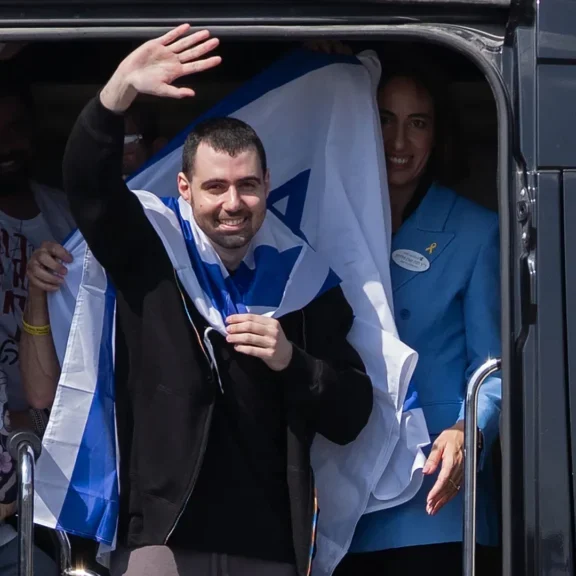 Guy Gilboa-Dalal, a former Israeli hostage, waving to supporters after his release (Image: Screenshot/ X)
