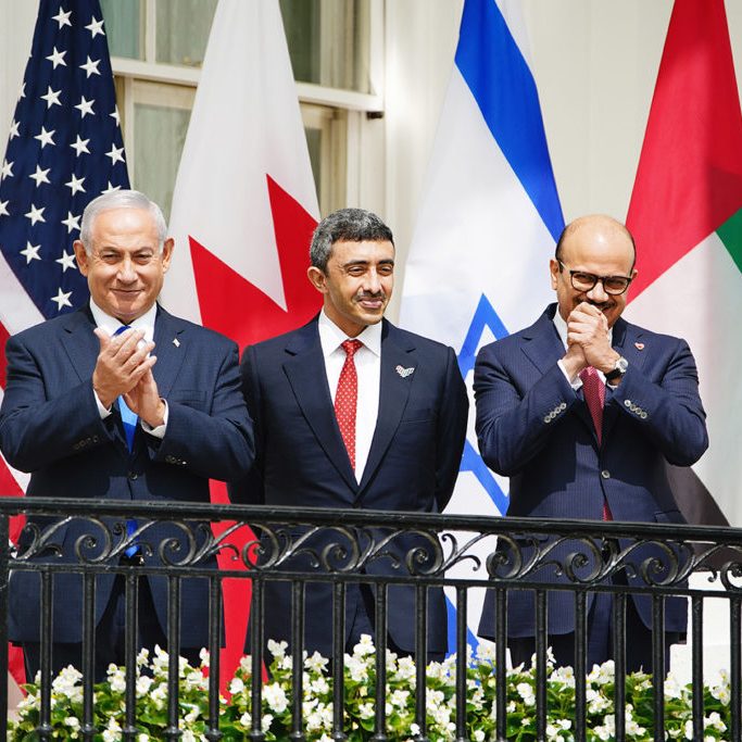 Then-Israeli Prime Minister Benjamin Netanyahu, UAE Foreign Affairs Minister Sheikh Abdullah bin Zayed bin Sultan Al Nahyan and Bahrain Foreign Affairs Minister Sheikh Khalid Bin Ahmed Al-Khalifa at the Abraham Accords signing ceremony in Washington DC, 15 September 2020.  (Credit: EPA/JIM LO SCALZO)