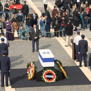 How Sharon the divider united Israelis