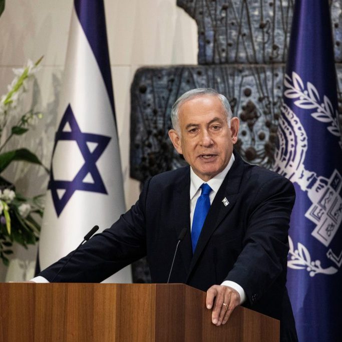  Likud leader and former Israeli prime minister Benjamin Netanyahu speaks at the President's Residence in Jerusalem. Credit: Ilia Yefimovich/dpa/Alamy Live News