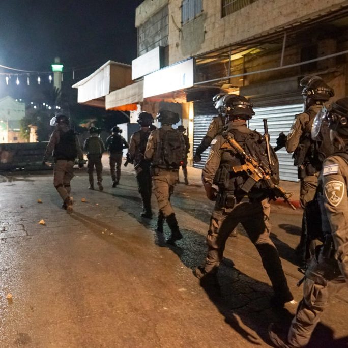 Israeli security forces patrol the streets of the mixed Jewish-Arab city of Lod, the site of the worst Arab-Jewish violence over the past few days (Photo: Wikimedia Commons)