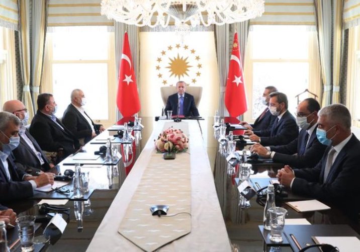 Turkish President Recep Tayyip Erdogan and his intelligence chief Hakan Fidan meet with Hamas leadership, including US Specially Designated Global Terrorist Saleh al-Arouri, in Turkey, August 2020 (credit: Office of the Presidency of the Republic of Turkey)