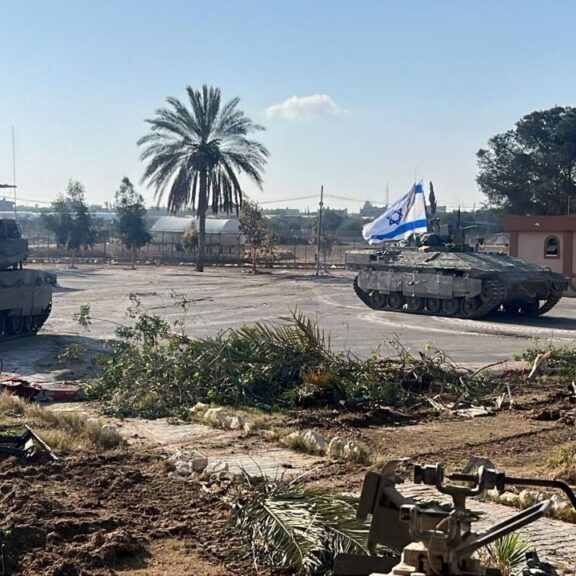 IDF tanks in the Rafah crossing precinct (Image: X/ Twitter)