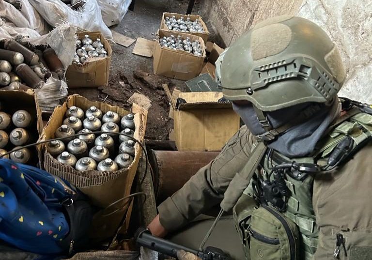 Armaments seized in Jenin (Image: Wikimedia Commons)