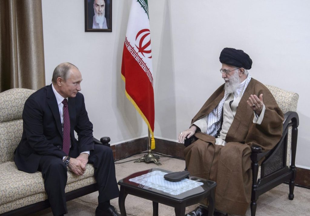 Russia’s President Vladimir Putin (L) and Iran’s Supreme Leader Ayatollah Ali Khamenei meet for talks in Teheran in Nov. 2017. (Credit: Dmitry Azarov/TASS/Alamy Live News)