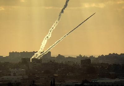 Amid rising tensions Israel offers Hamas restraint