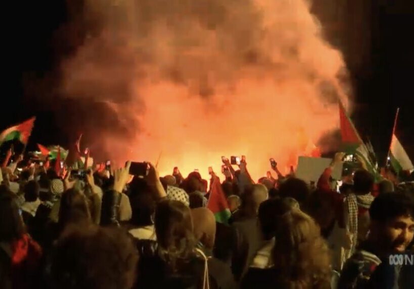 The infamous scenes outside the Sydney opera House, October 2023 (Screenshot)