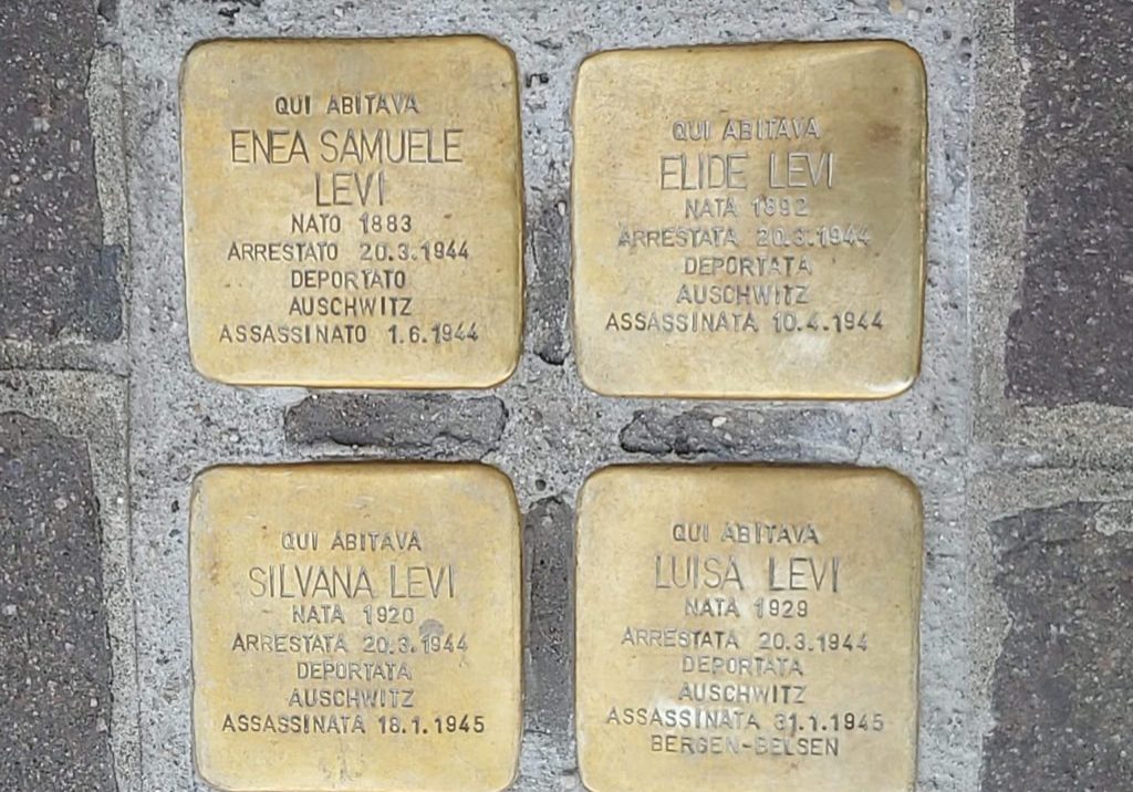 A Stolpersteine (“Stumbling Stone”) memorial for Holocaust victims in Mantua, Italy (Image: Wikimedia Commons)