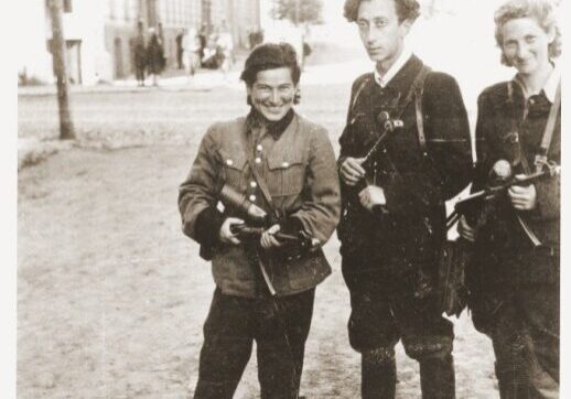 Jewish partisan leader Abba Kovner, centre, with his unit known as “The Avengers” (Image: Wikimedia Commons)