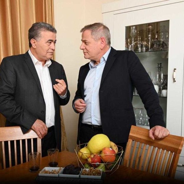 Israel’s new left-wing alliance: Labor’s Amir Peretz and Meretz’s Nitzan Horowitz