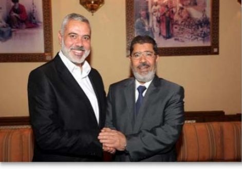 Hamas courts Egypt's Morsi