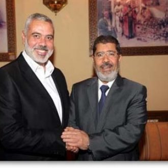 Hamas courts Egypt's Morsi