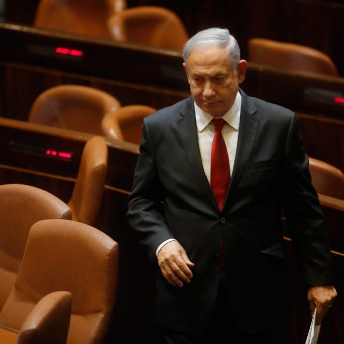 Opposition Leader Binyamin Netanyahu: Not ruling out efforts to form a government without going to new elections (Image: Shutterstock)