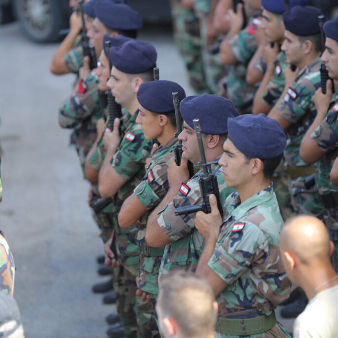 The Lebanese Armed Forces (LAF) need clear orders from a new Lebanese president if they are to enforce UN resolutions and thus enable a ceasefire (Image: Shutterstock)