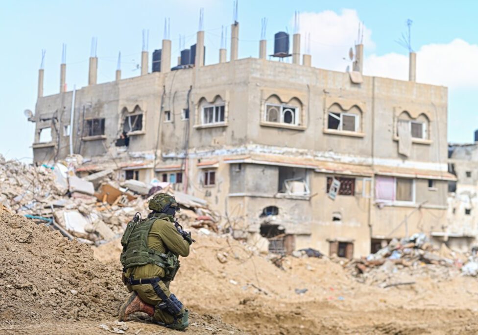 An IDF infantry commando soldier in action in Khan Yunis, the Gaza Strip, February 2024 (Image: Ran Zisovitch/ Shutterstock)
