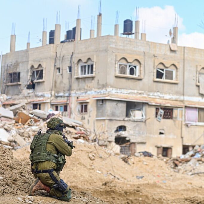 An IDF soldier in Khan Yunis, Gaza Strip (Image: Shutterstock)