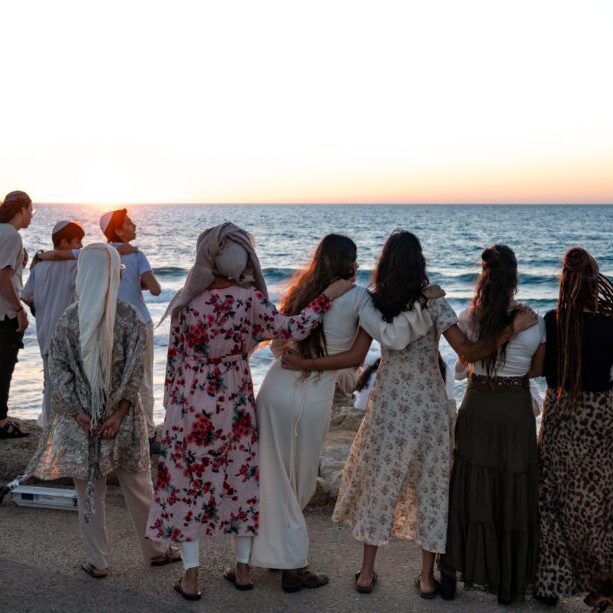 Prayer ceremony for Rosh Hashana (Jewish New Year) on the Tel Aviv Promenade (Image: Shutterstock)