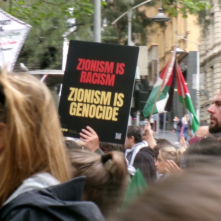 Anti-Israel rally in Melbourne in October 2024 (Image: Diana Zavaleta/ Shutterstock)