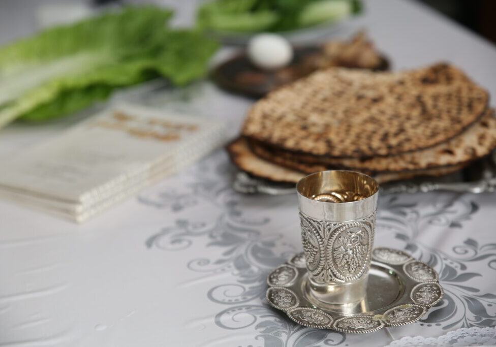 Seder table setting (Image: Shutterstock)